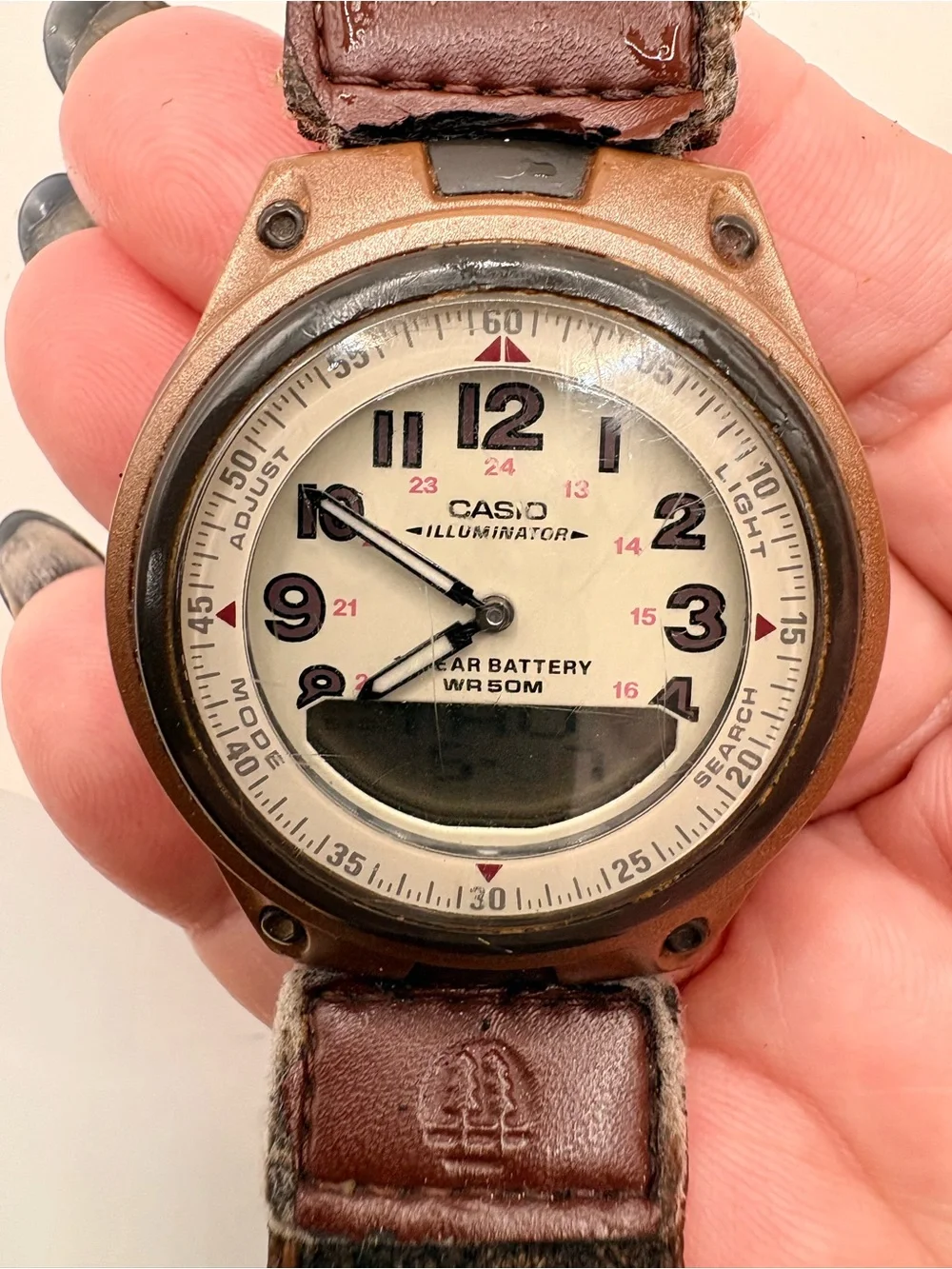 Casio Illuminator Bronze-Tone Case with Cream Dial . VINTAGE , NEW BATTERY